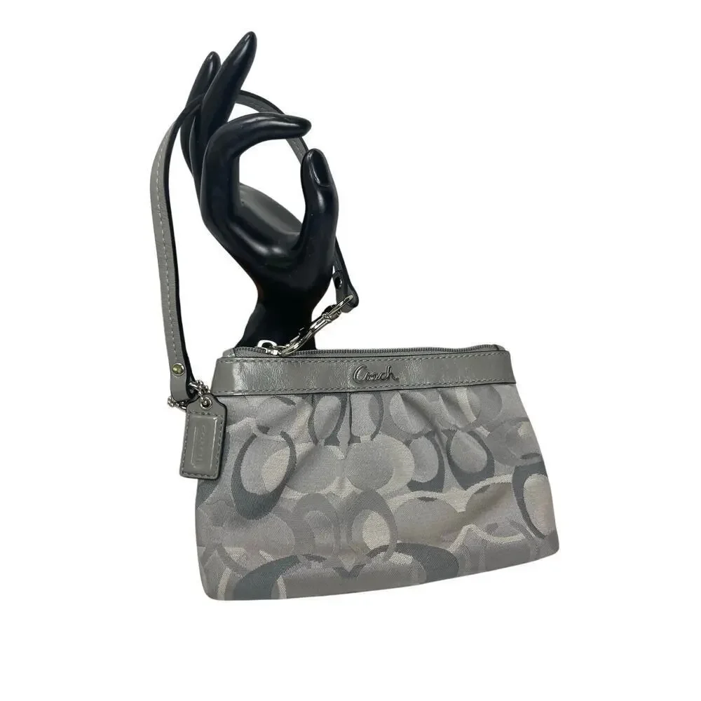 COACH WRISTLET BAG CANVAS LEATHER SIGNATURE GRAY PLEATED AESTHETIC‎ KAWAII